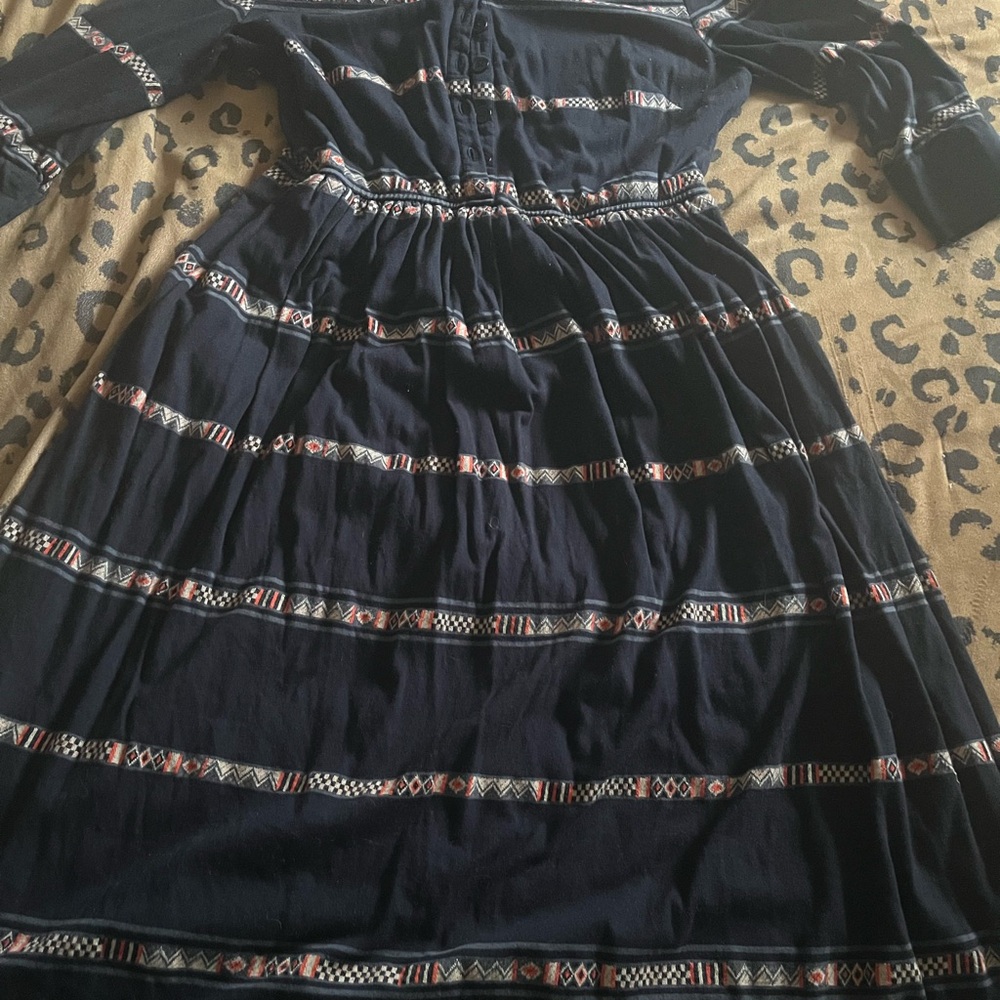 Eshakti Midi fit and flare dress with pockets
